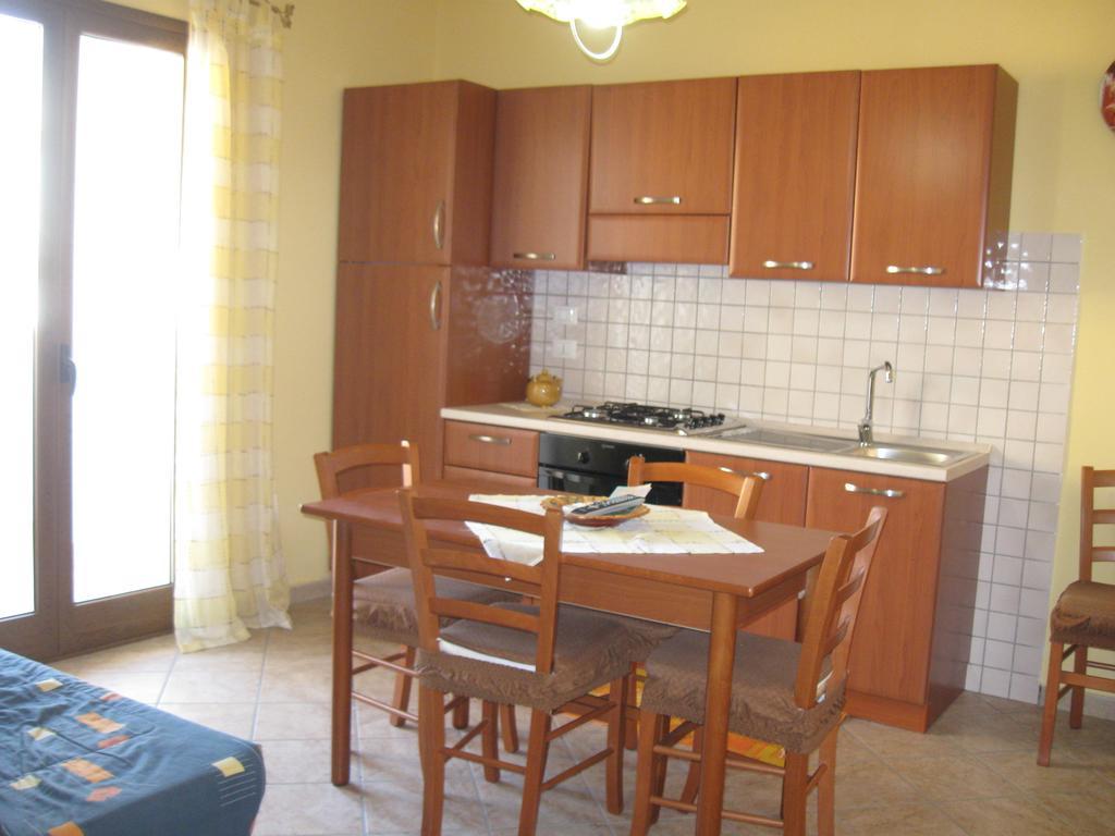 Rosy'S Apartments Trappeto  Room photo