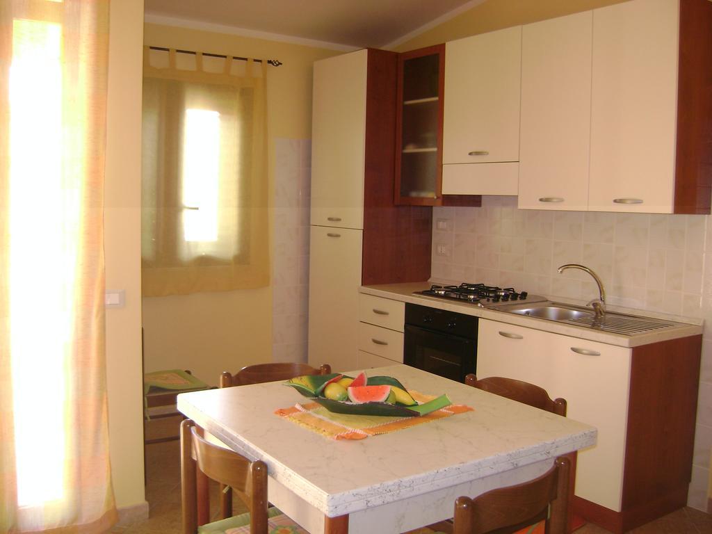 Rosy'S Apartments Trappeto  Room photo